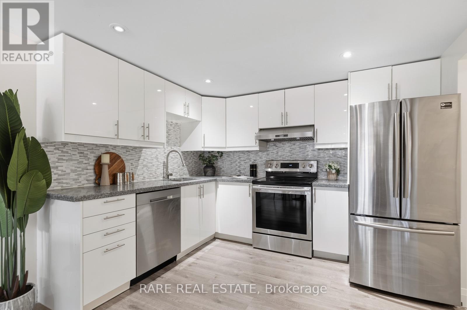 35 Kennard Avenue, Toronto, Ontario M3H 4M2 - Photo 22 - C13813122