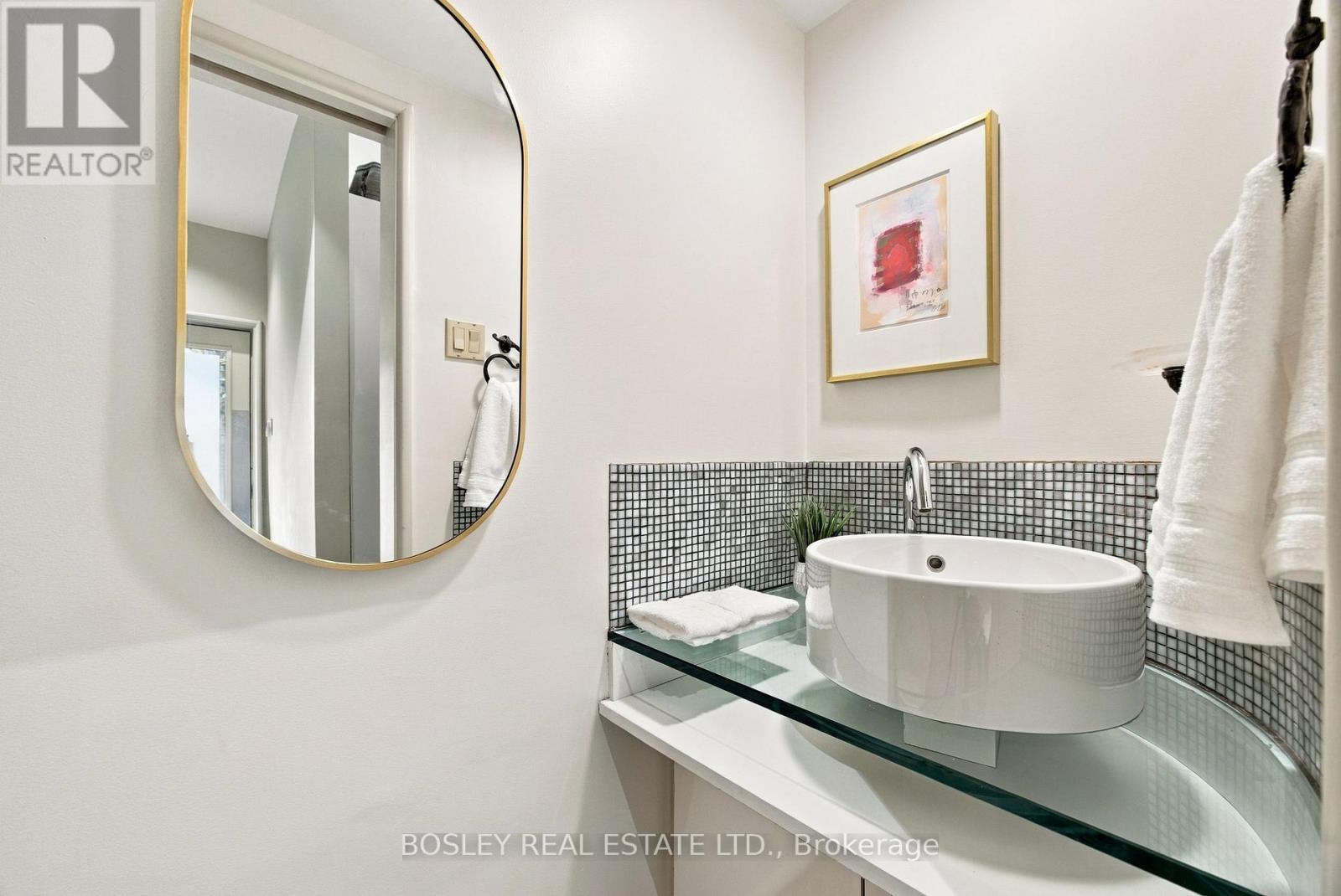 33a Henry Street, Toronto, Ontario  M5T 1W9 - Photo 21 - C13813136