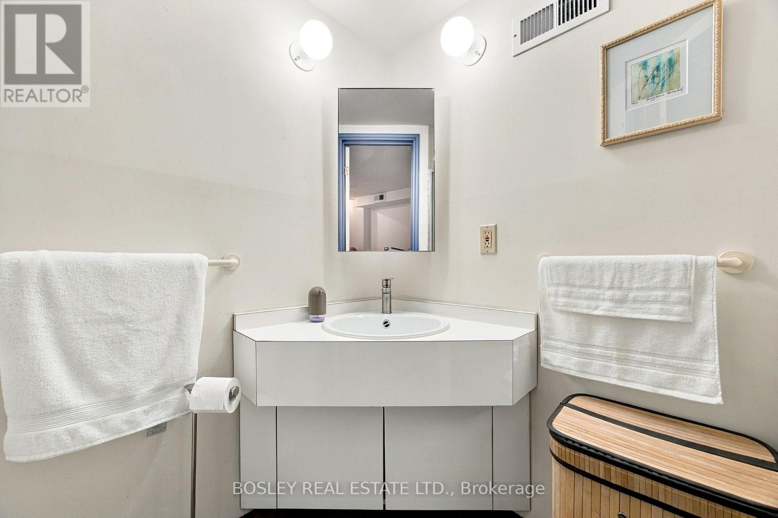 33a Henry Street, Toronto, Ontario  M5T 1W9 - Photo 40 - C13813136