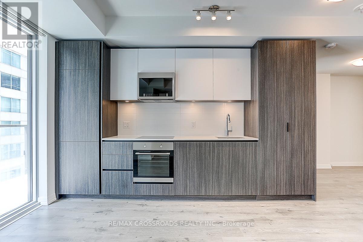 1911 - 8 Widmer Street, Toronto, Ontario  M5V 0W6 - Photo 12 - C13813200