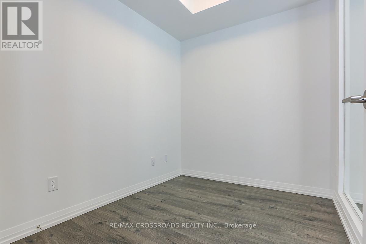1911 - 8 Widmer Street, Toronto, Ontario  M5V 0W6 - Photo 24 - C13813200