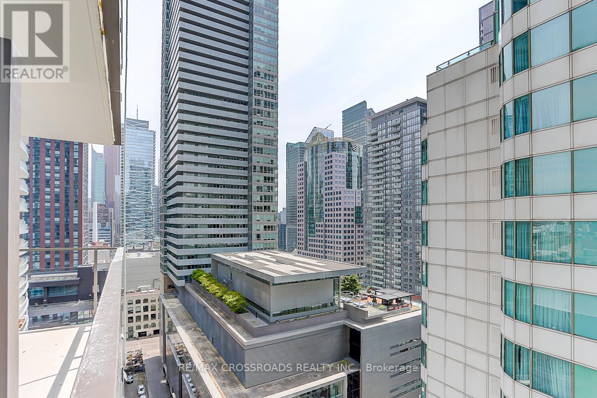1911 - 8 Widmer Street, Toronto, Ontario  M5V 0W6 - Photo 37 - C13813200