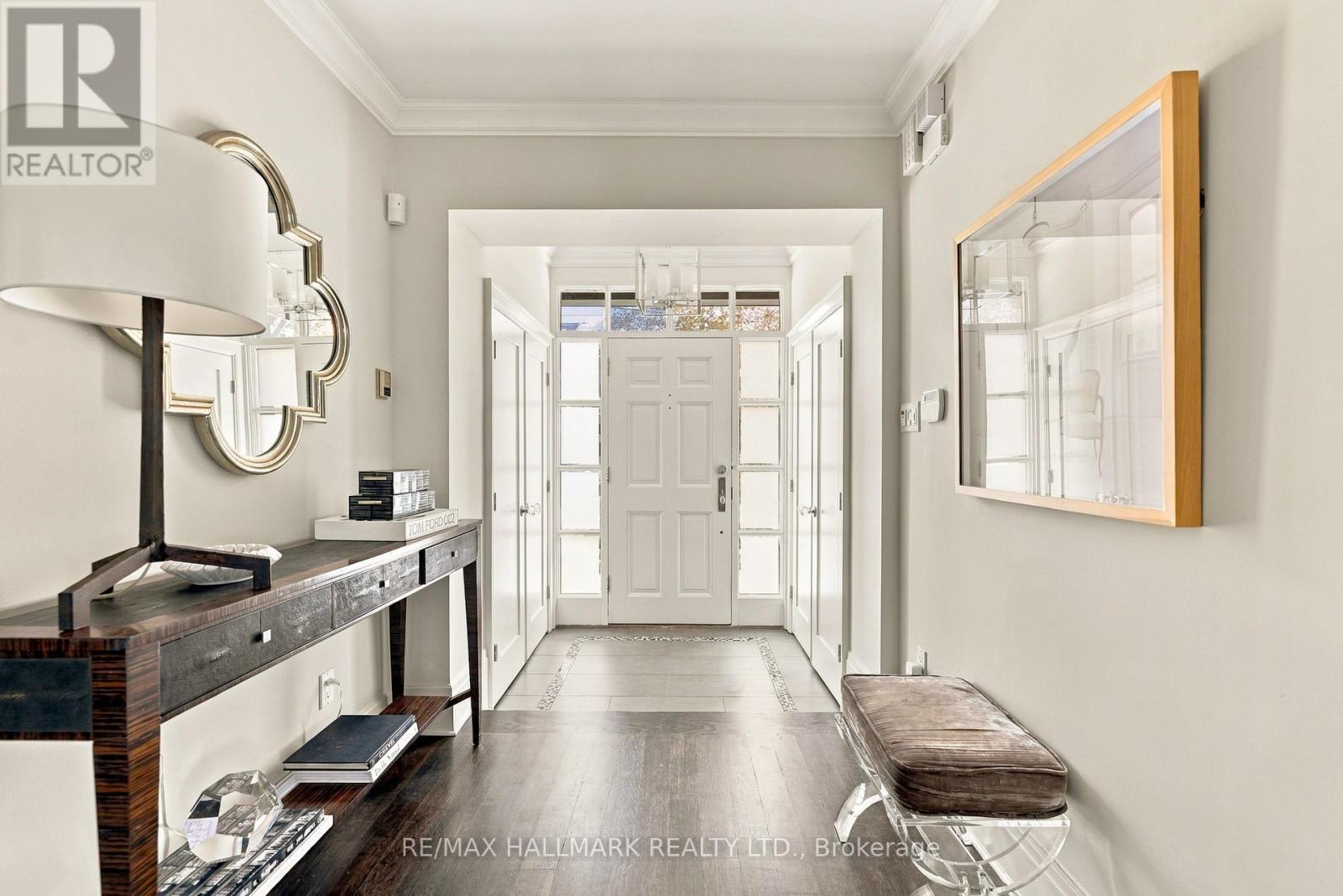 150 Glen Cedar Road, Toronto, Ontario  M6C 3G5 - Photo 3 - C13813214