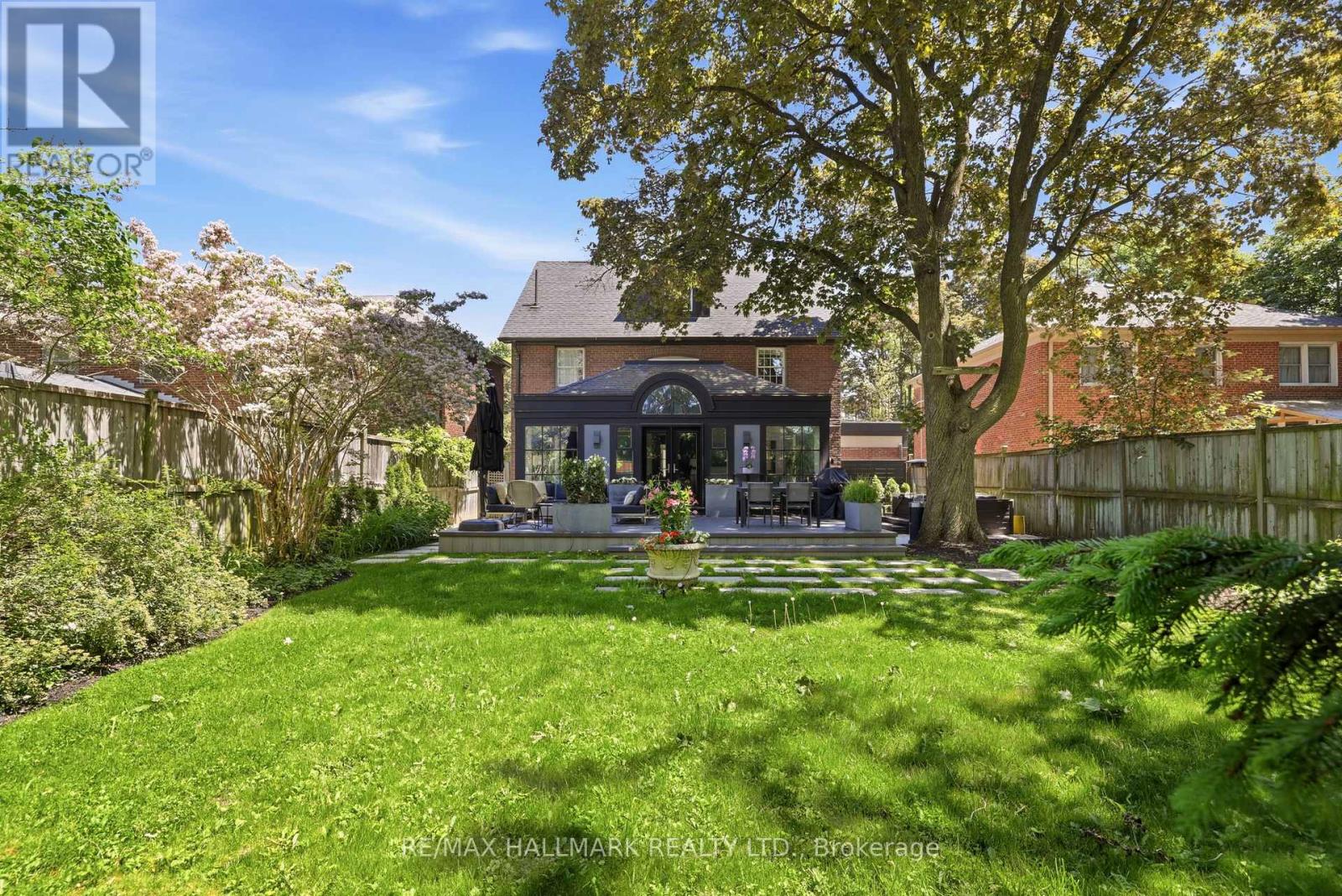 150 Glen Cedar Road, Toronto, Ontario  M6C 3G5 - Photo 38 - C13813214