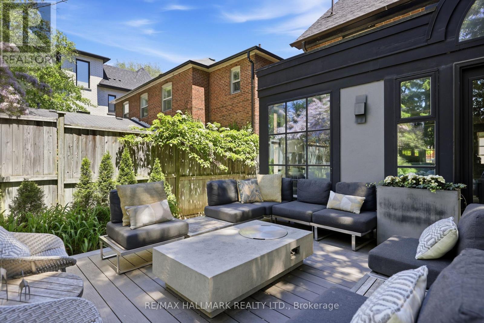 150 Glen Cedar Road, Toronto, Ontario  M6C 3G5 - Photo 41 - C13813214