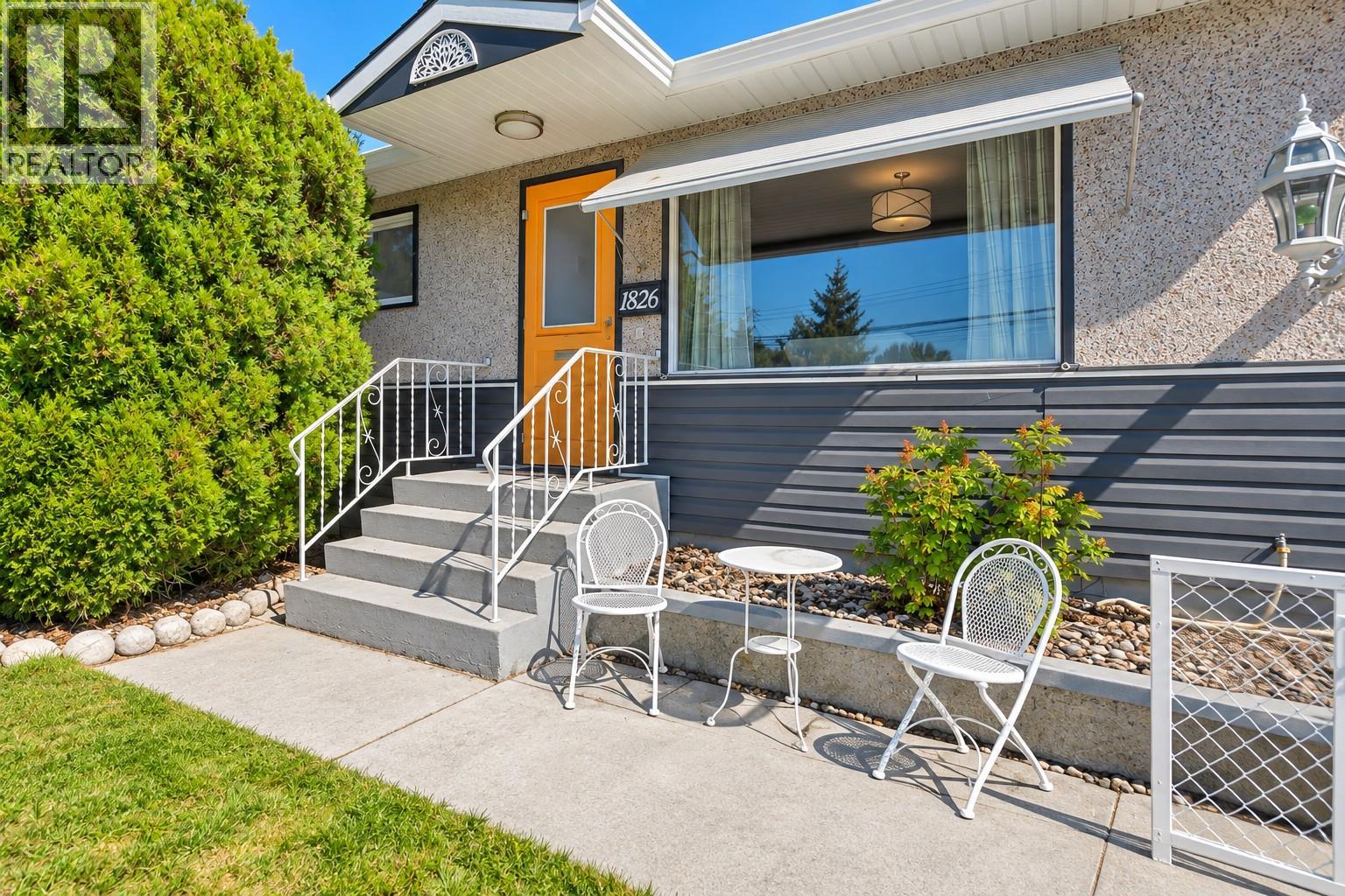 1826 Fairford Drive, Penticton, British Columbia  V2A 6C8 - Photo 3 - 10401434