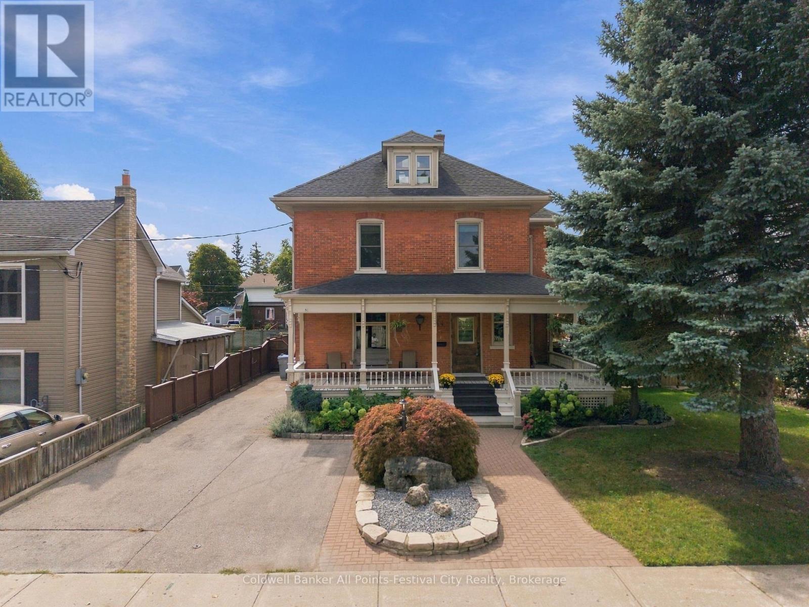 44 TRAFALGAR STREET, Goderich, Ontario