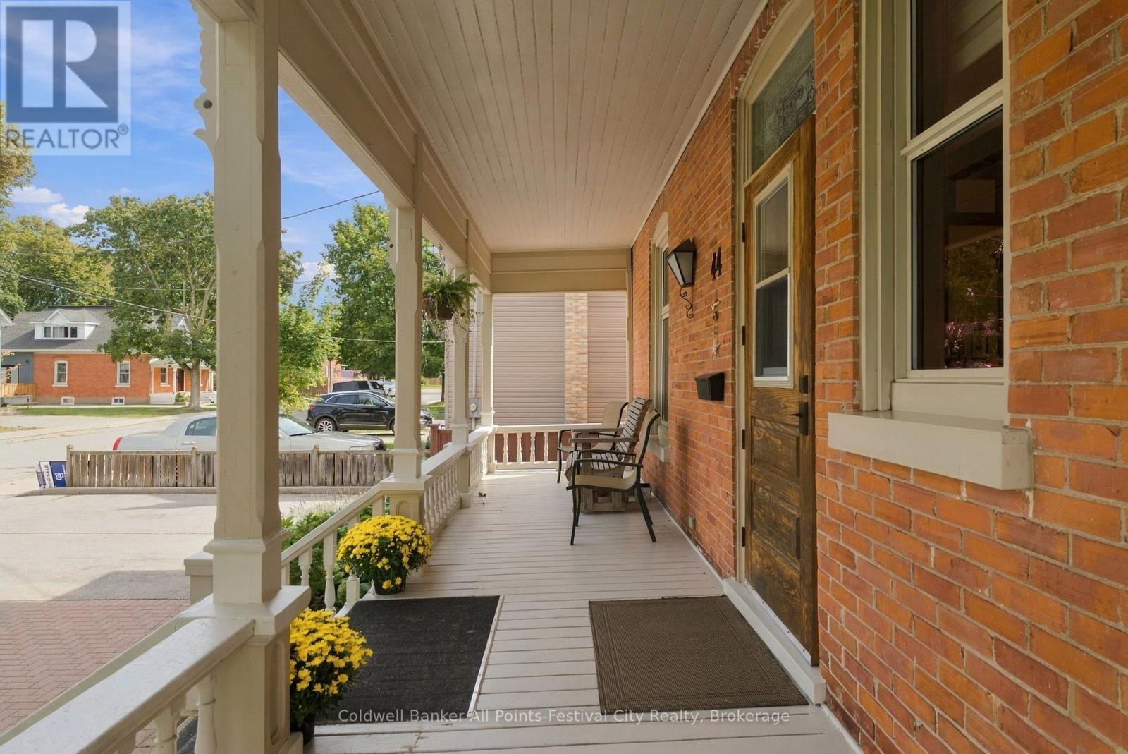 44 Trafalgar Street, Goderich (Goderich (Town)), Ontario  N7A 1T4 - Photo 3 - X13812970