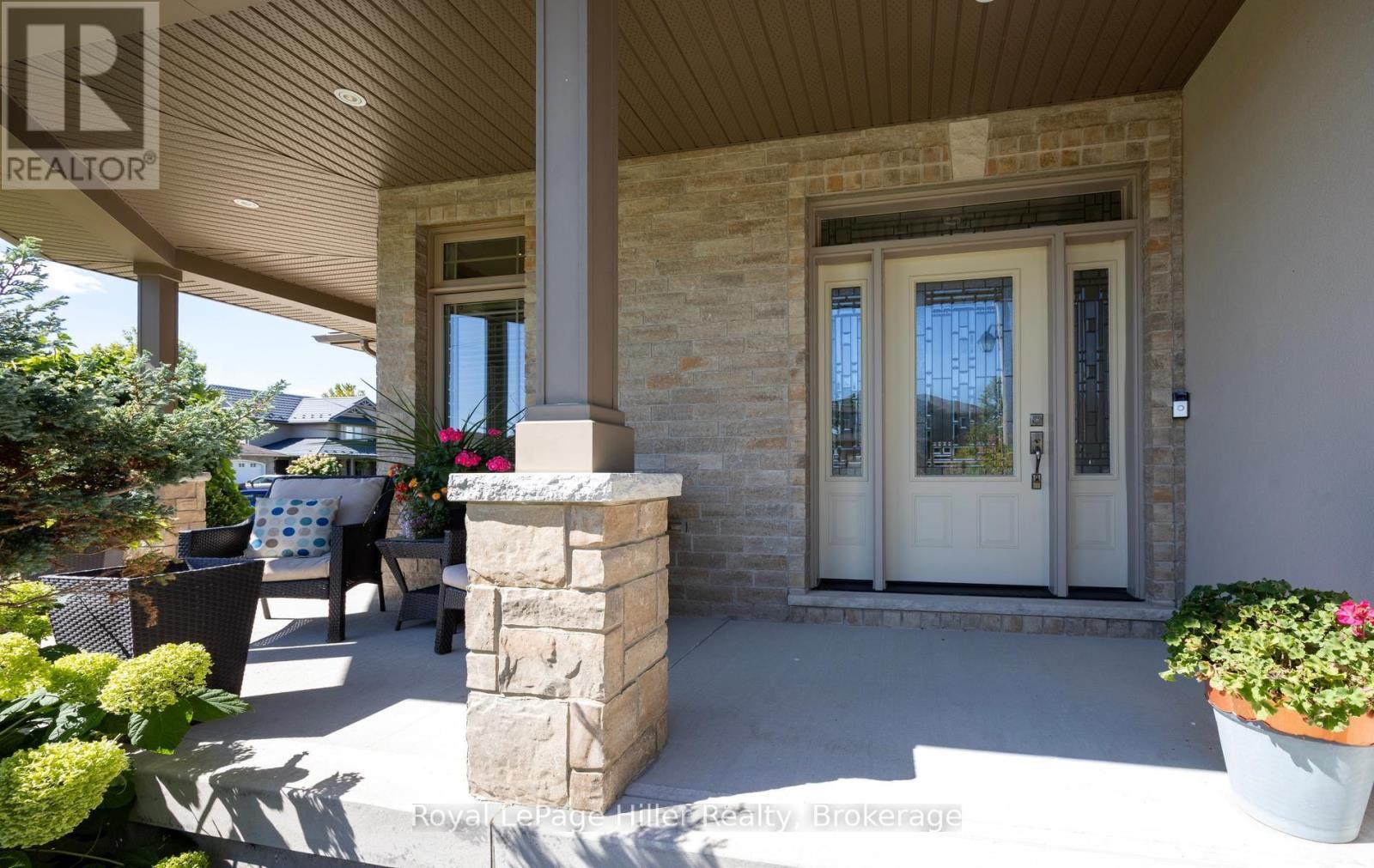 2 Findlay Place, Stratford, Ontario  N5A 0A7 - Photo 3 - X13813282