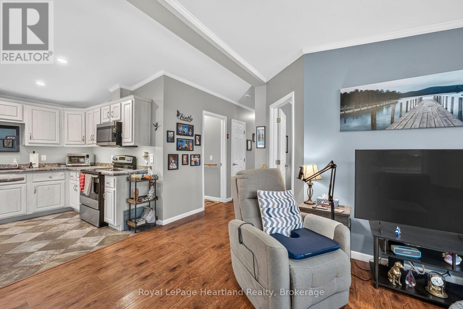24 Kellestine Drive, Strathroy-Caradoc, Ontario  N7G 0C5 - Photo 9 - X13813288