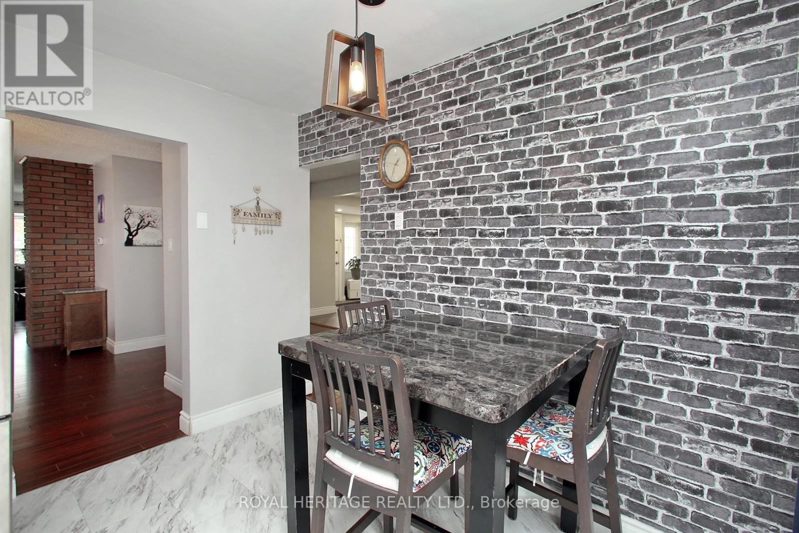 4 Brantwood Drive, Toronto, Ontario  M1H 2G6 - Photo 6 - E13813070