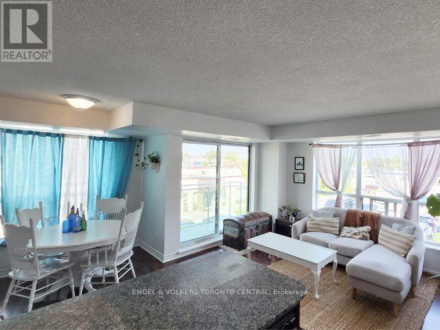 330 - 60 Fairfax Crescent, Toronto, Ontario  M1L 0E1 - Photo 3 - E13813150