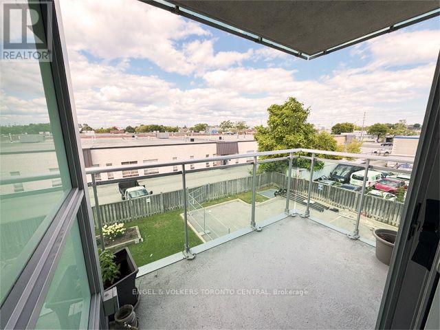 330 - 60 Fairfax Crescent, Toronto, Ontario  M1L 0E1 - Photo 5 - E13813150