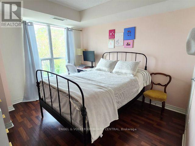 330 - 60 Fairfax Crescent, Toronto, Ontario  M1L 0E1 - Photo 6 - E13813150