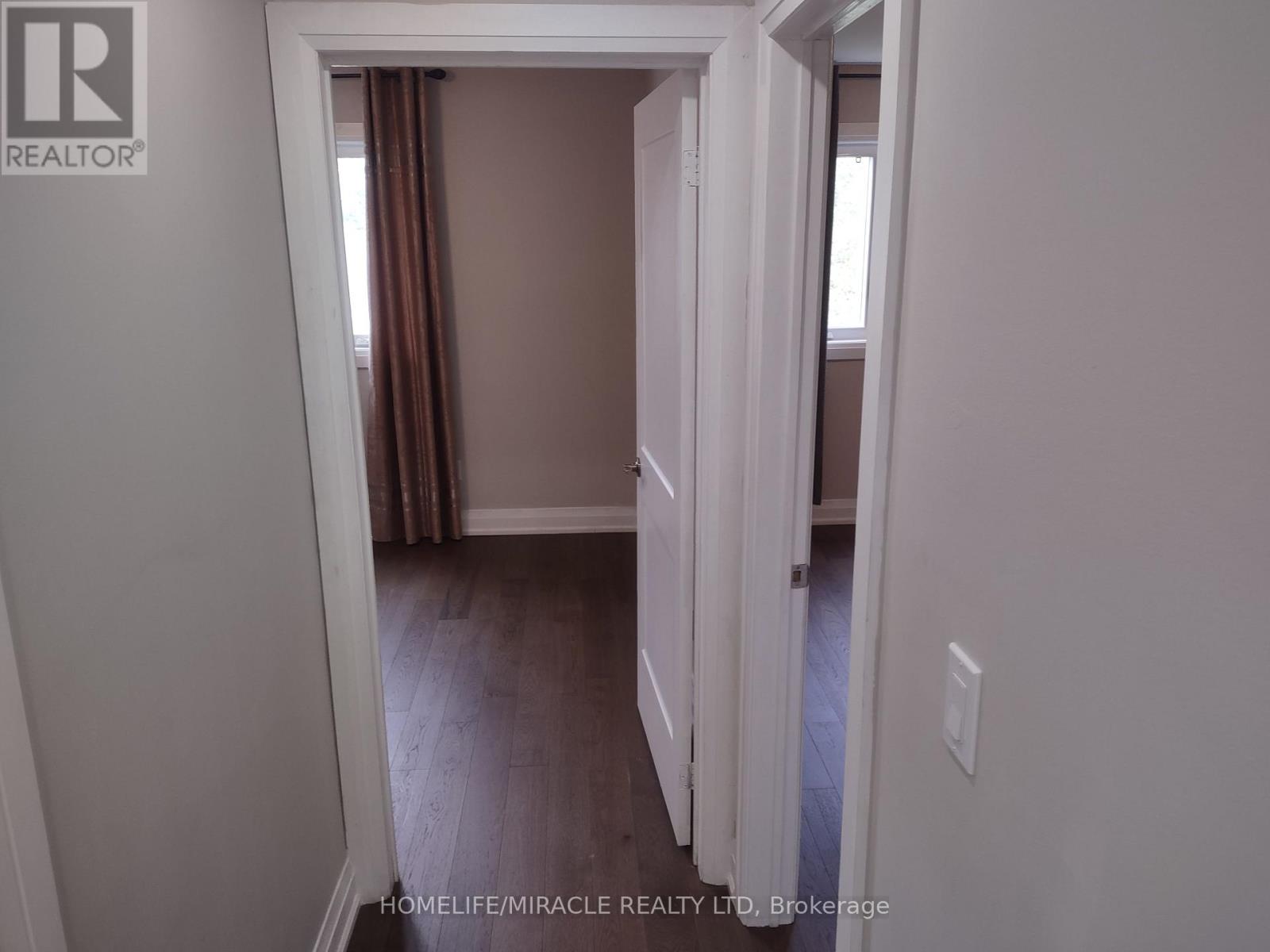 688b Midland Avenue, Toronto, Ontario  M1K 4C6 - Photo 14 - E13813234