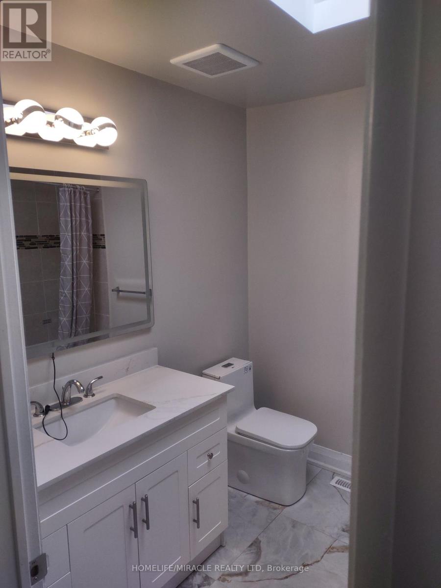 688b Midland Avenue, Toronto, Ontario  M1K 4C6 - Photo 15 - E13813234
