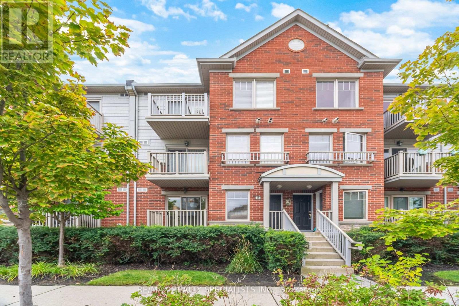 17 - 3250 BENTLEY DRIVE, Mississauga, Ontario