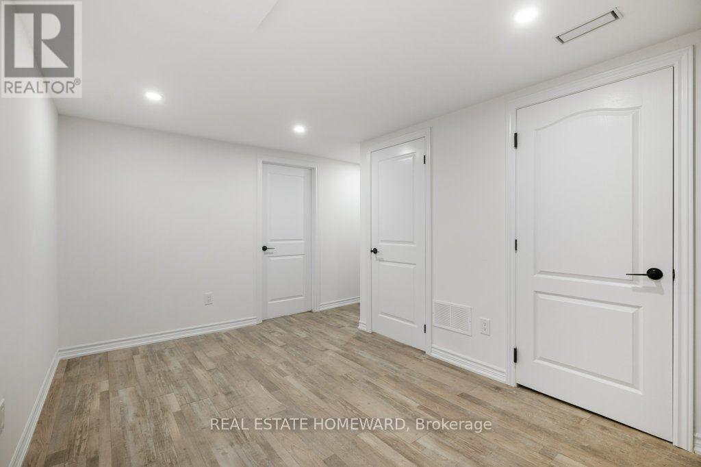 Ground - 1917 Bonnymede Drive, Mississauga, Ontario  L5J 1E2 - Photo 17 - W13812634