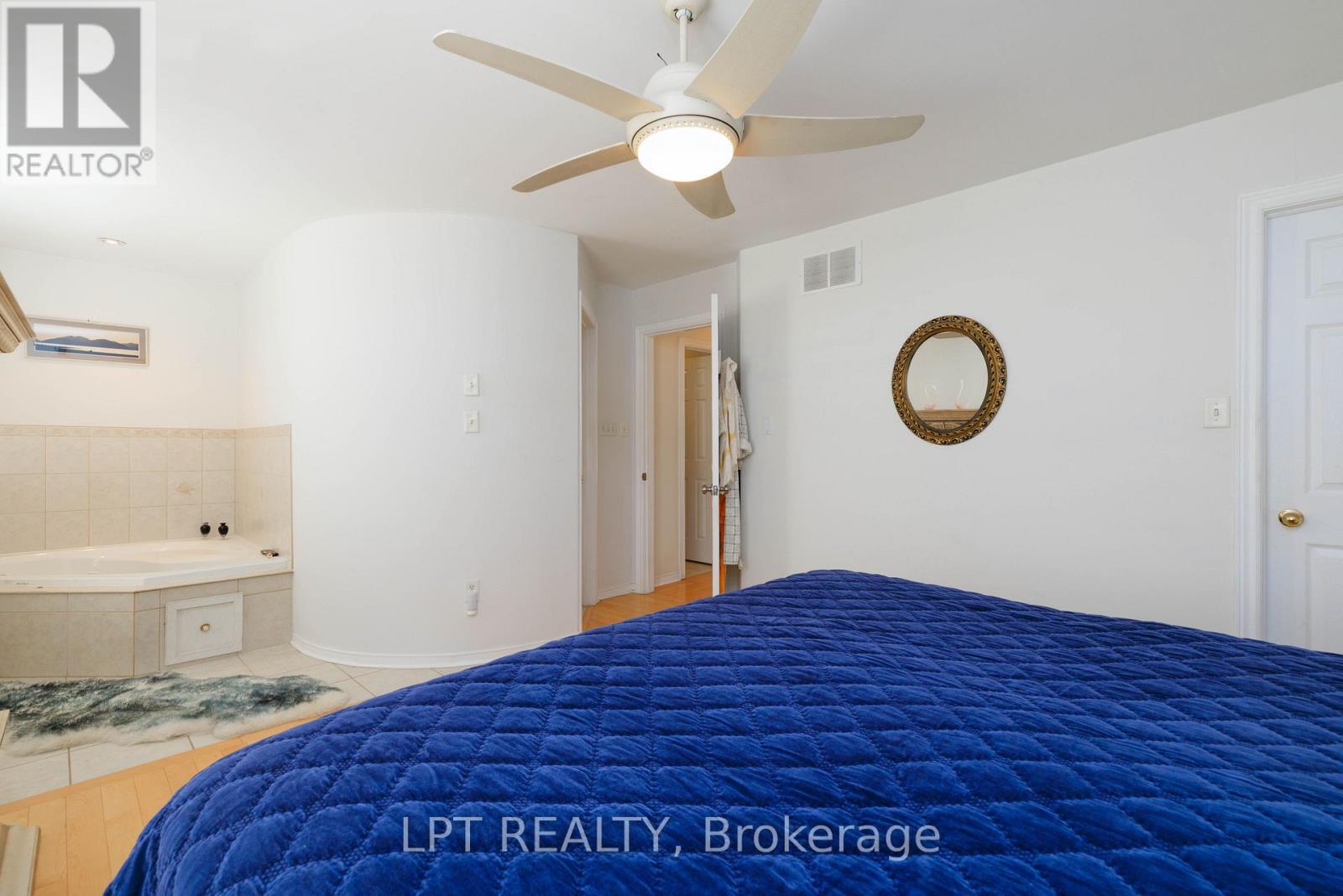 66 Canal Street, Georgina, Ontario  L4P 1K5 - Photo 18 - N13812954