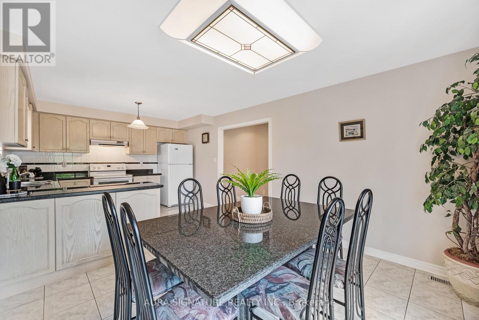 30 Graceview Court, Vaughan, Ontario  L4L 9C4 - Photo 15 - N13813010