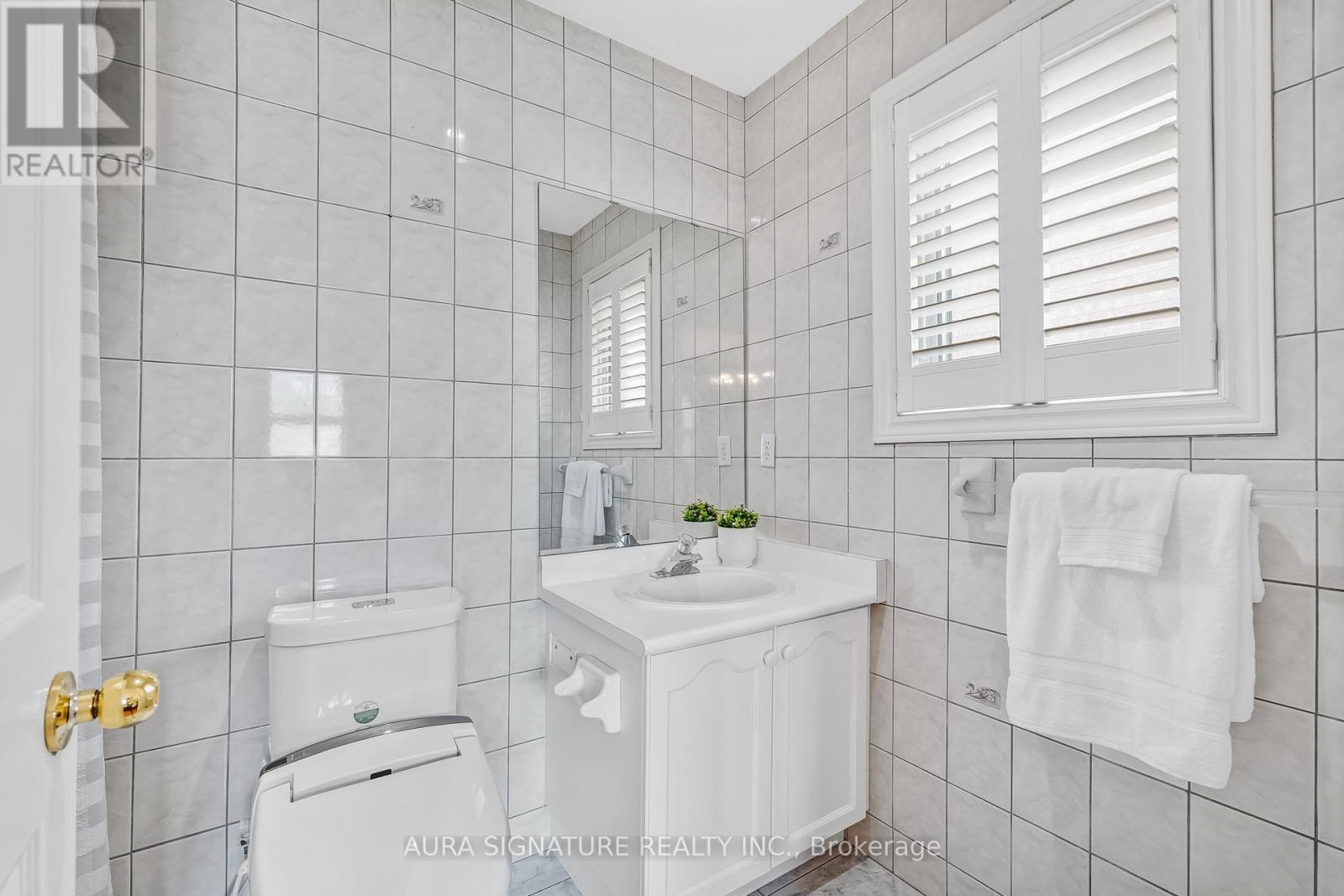 30 Graceview Court, Vaughan, Ontario  L4L 9C4 - Photo 20 - N13813010