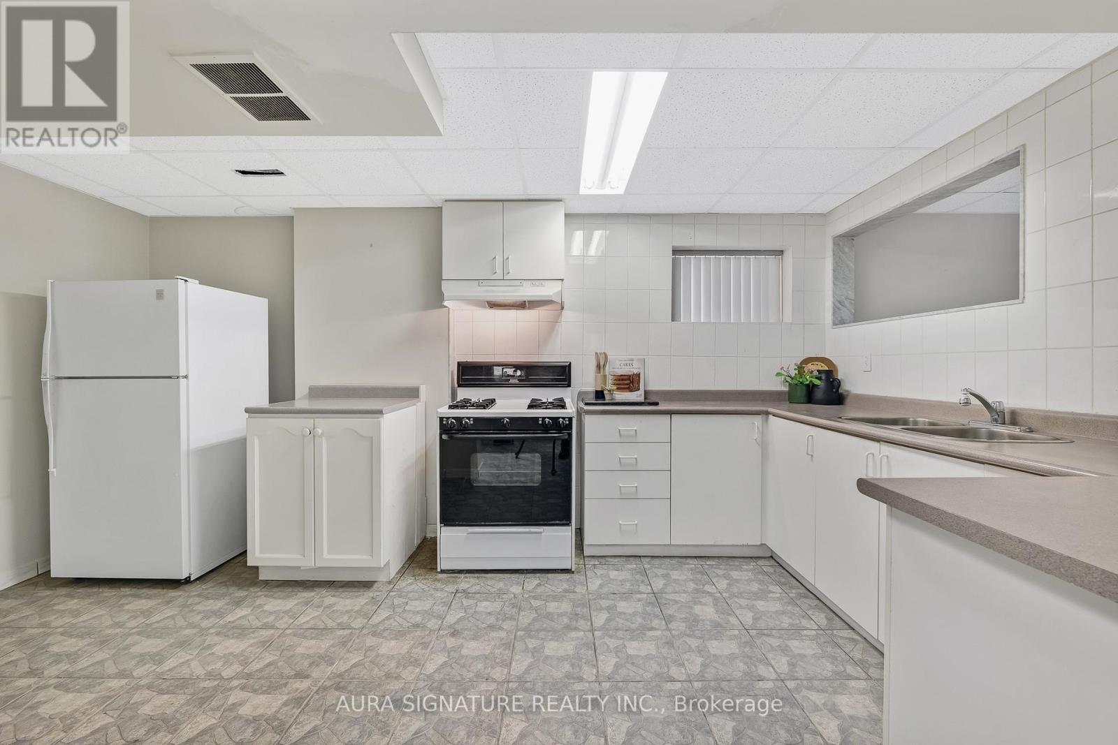 30 Graceview Court, Vaughan, Ontario  L4L 9C4 - Photo 29 - N13813010