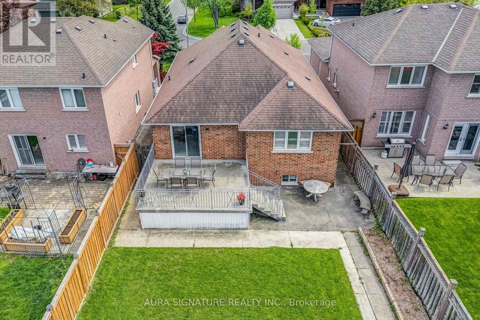 30 Graceview Court, Vaughan, Ontario  L4L 9C4 - Photo 38 - N13813010