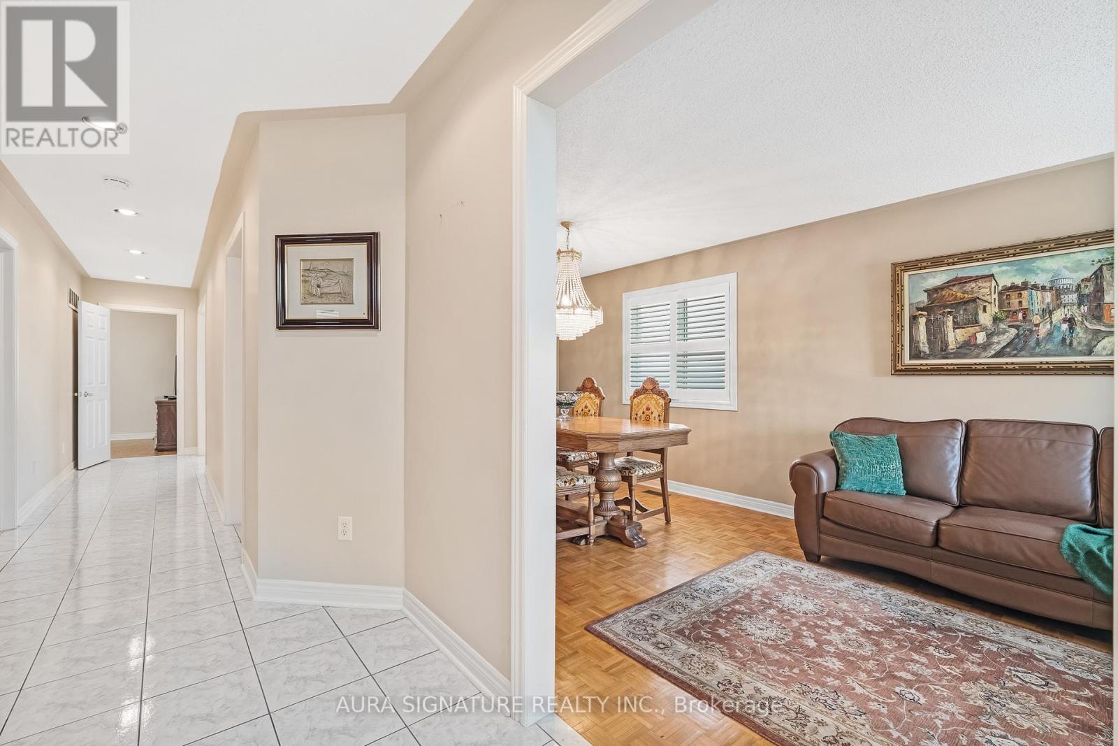 30 Graceview Court, Vaughan, Ontario  L4L 9C4 - Photo 5 - N13813010