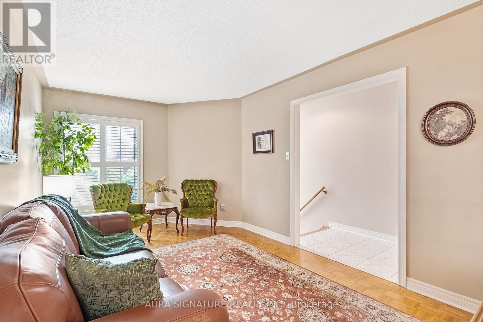 30 Graceview Court, Vaughan, Ontario  L4L 9C4 - Photo 7 - N13813010