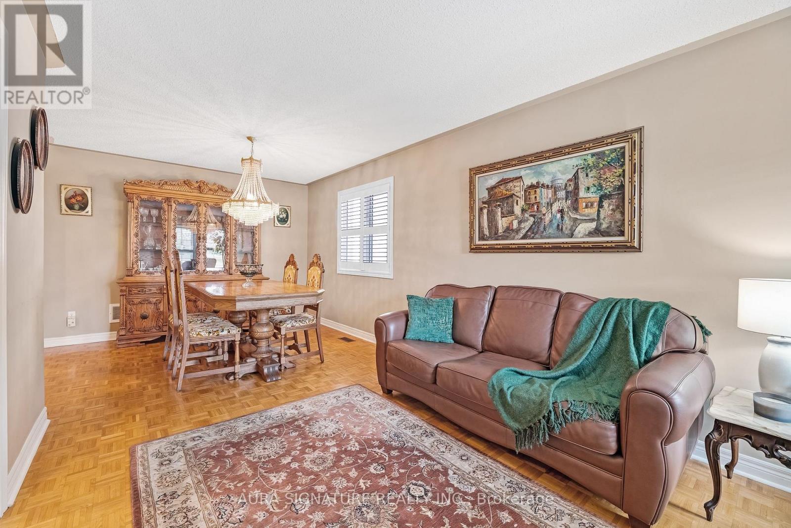 30 Graceview Court, Vaughan, Ontario  L4L 9C4 - Photo 8 - N13813010