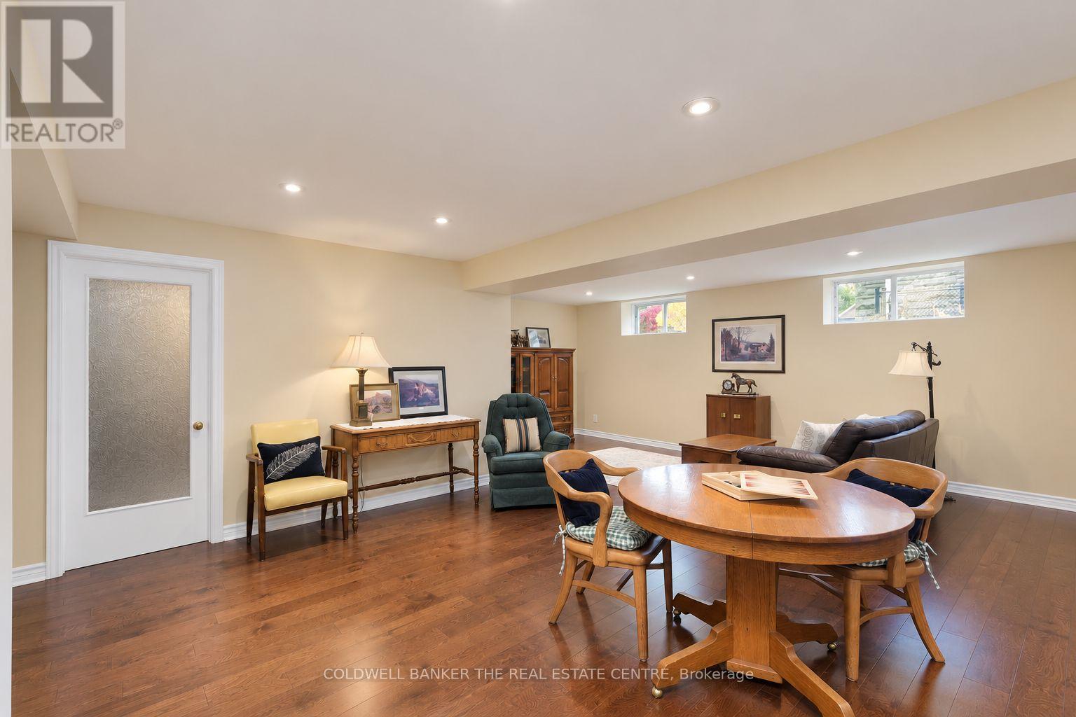 128 Carmela Avenue, Richmond Hill, Ontario  L4E 2V6 - Photo 19 - N13813178