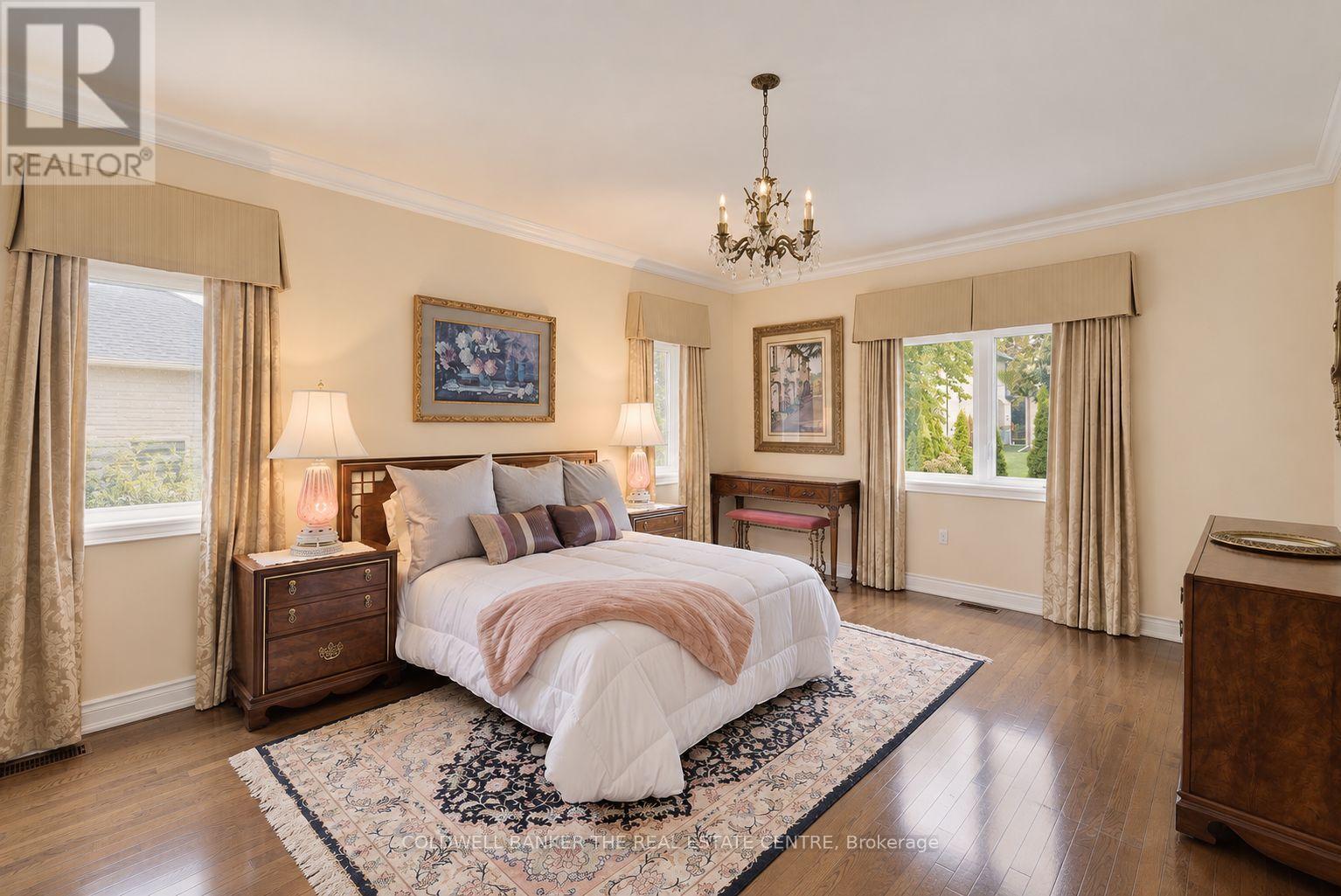 128 Carmela Avenue, Richmond Hill, Ontario  L4E 2V6 - Photo 8 - N13813178