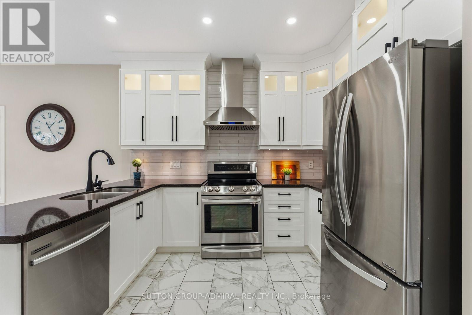 39 Bannerman Drive, Bradford West Gwillimbury, Ontario  L3Z 3J7 - Photo 13 - N13813218