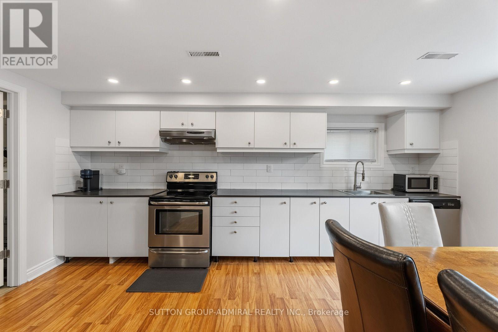 39 Bannerman Drive, Bradford West Gwillimbury, Ontario  L3Z 3J7 - Photo 30 - N13813218