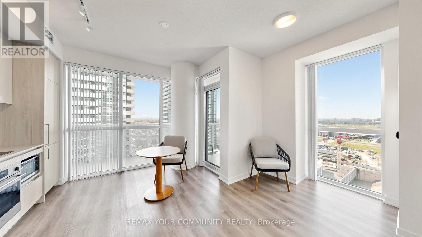 1702 - 225 Commerce Street, Vaughan, Ontario  L4K 0R1 - Photo 2 - N13813238
