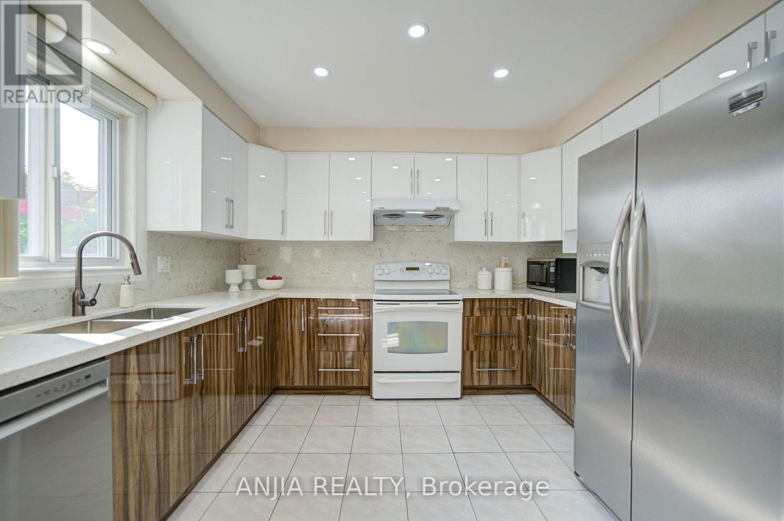 8 Brooklyn Crescent, Markham, Ontario  L3P 7C1 - Photo 13 - N13813324