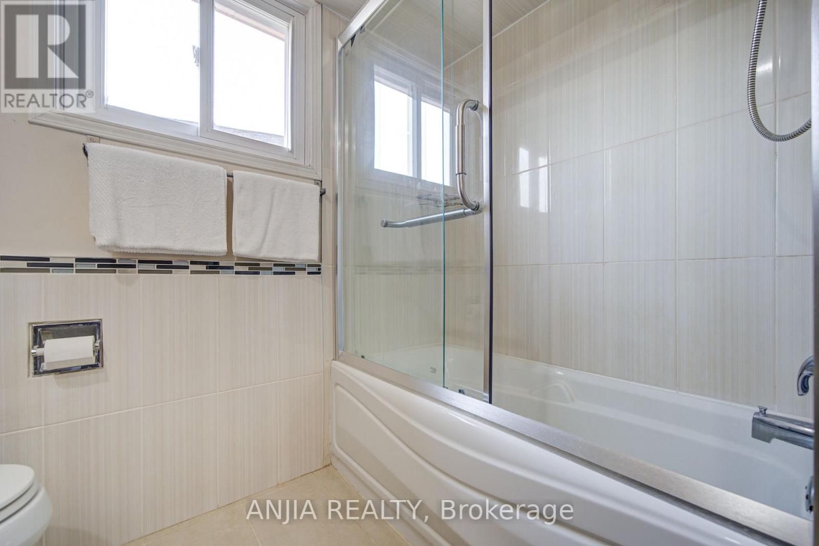 8 Brooklyn Crescent, Markham, Ontario  L3P 7C1 - Photo 29 - N13813324