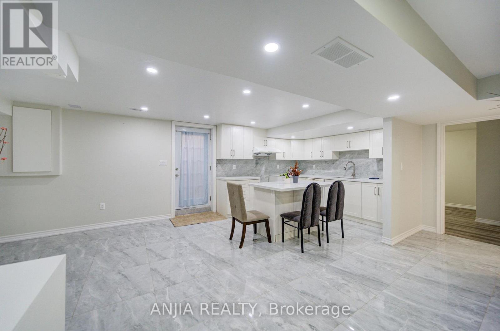 8 Brooklyn Crescent, Markham, Ontario  L3P 7C1 - Photo 33 - N13813324
