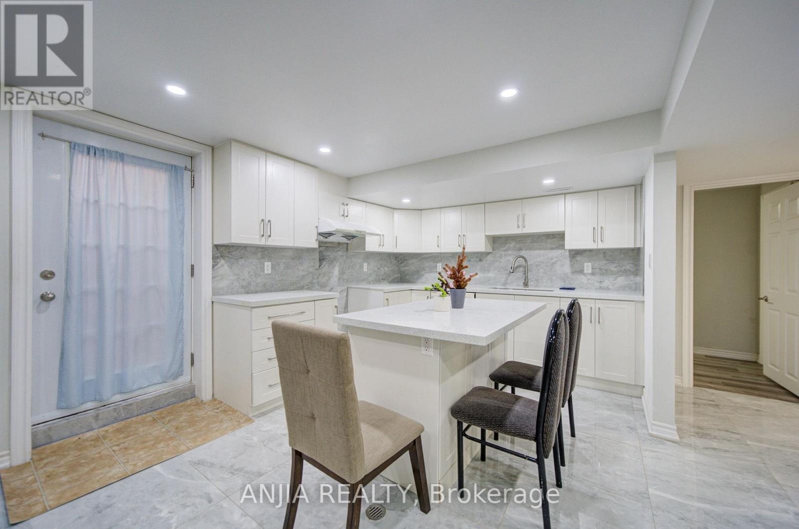 8 Brooklyn Crescent, Markham, Ontario  L3P 7C1 - Photo 37 - N13813324