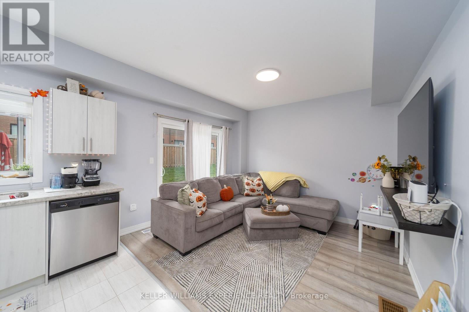 77 Gateland Drive, Barrie, Ontario  L9J 0N2 - Photo 4 - S13813068