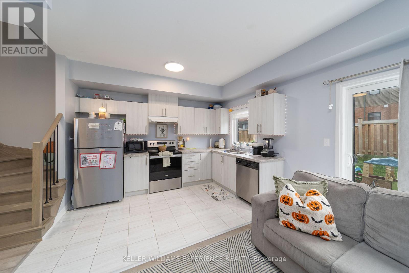 77 Gateland Drive, Barrie, Ontario  L9J 0N2 - Photo 5 - S13813068