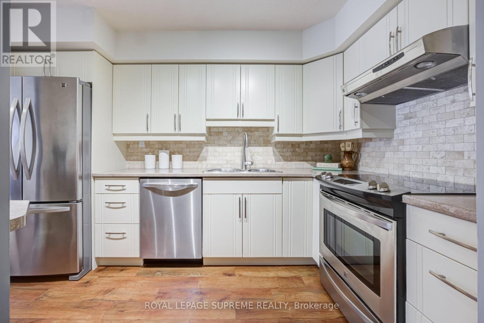 204 - 221 Robinson Street E, Oakville (Oo Old Oakville), Ontario  L6J 7N9 - Photo 10 - W13812960