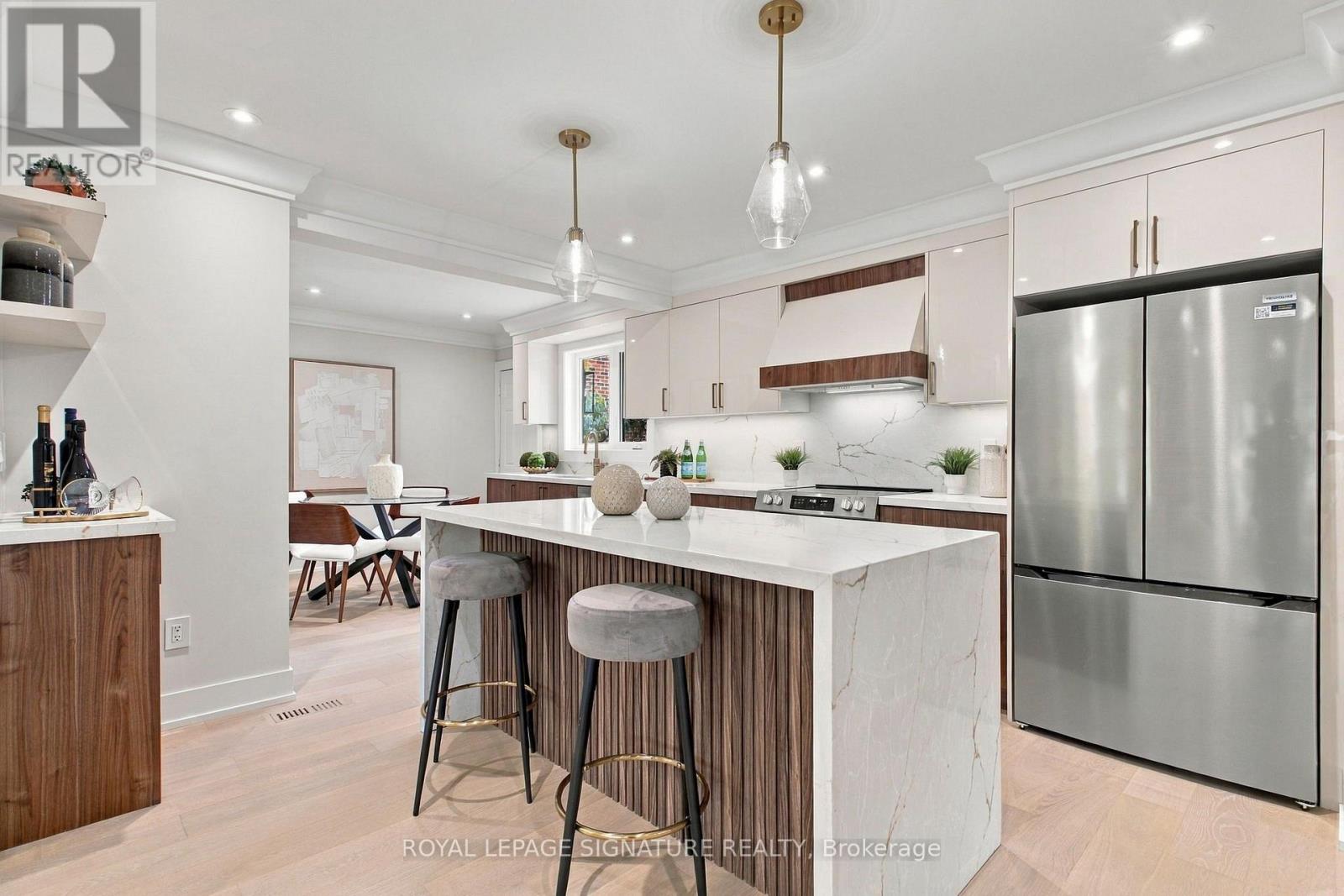 11 Brook Tree Crescent, Toronto, Ontario  M9P 1K8 - Photo 11 - W13812990
