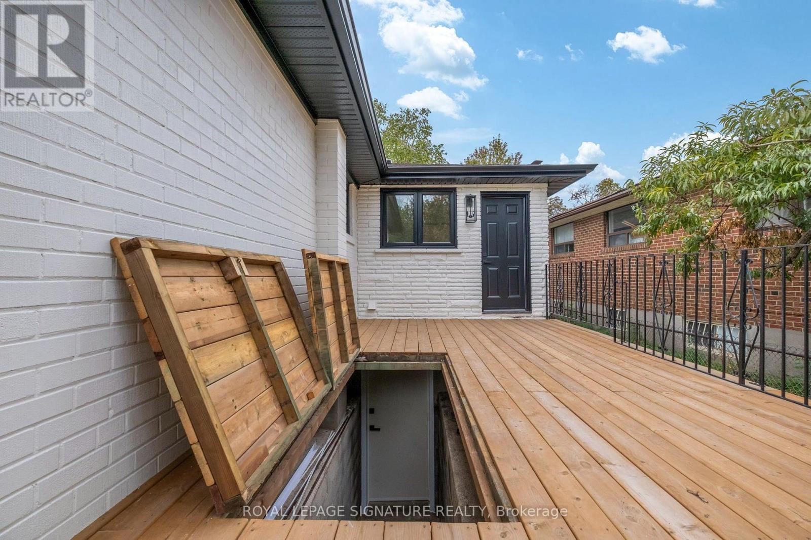 11 Brook Tree Crescent, Toronto, Ontario  M9P 1K8 - Photo 40 - W13812990