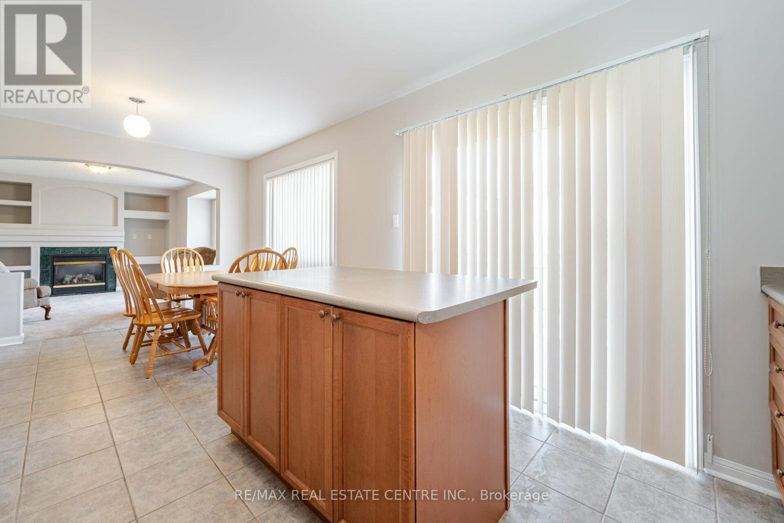 Upper - 15 Mendoza Drive, Brampton, Ontario  L7A 3M3 - Photo 13 - W13813042