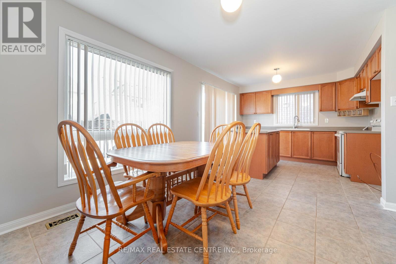 Upper - 15 Mendoza Drive, Brampton, Ontario  L7A 3M3 - Photo 15 - W13813042