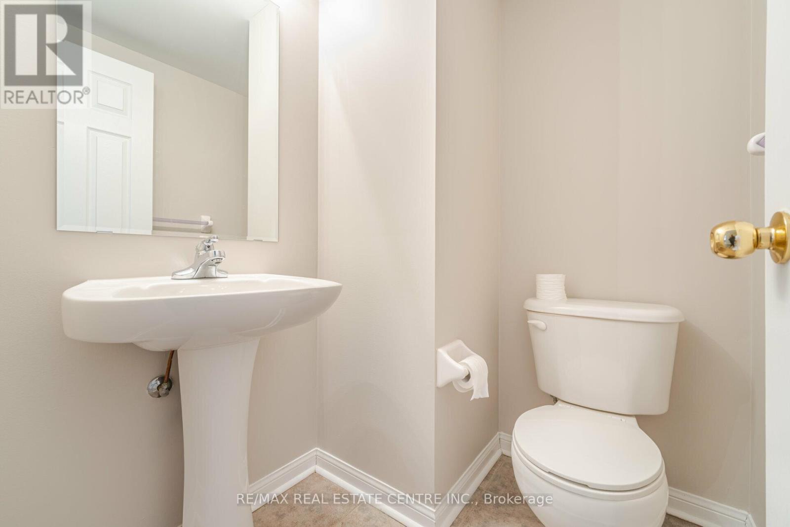 Upper - 15 Mendoza Drive, Brampton, Ontario  L7A 3M3 - Photo 9 - W13813042