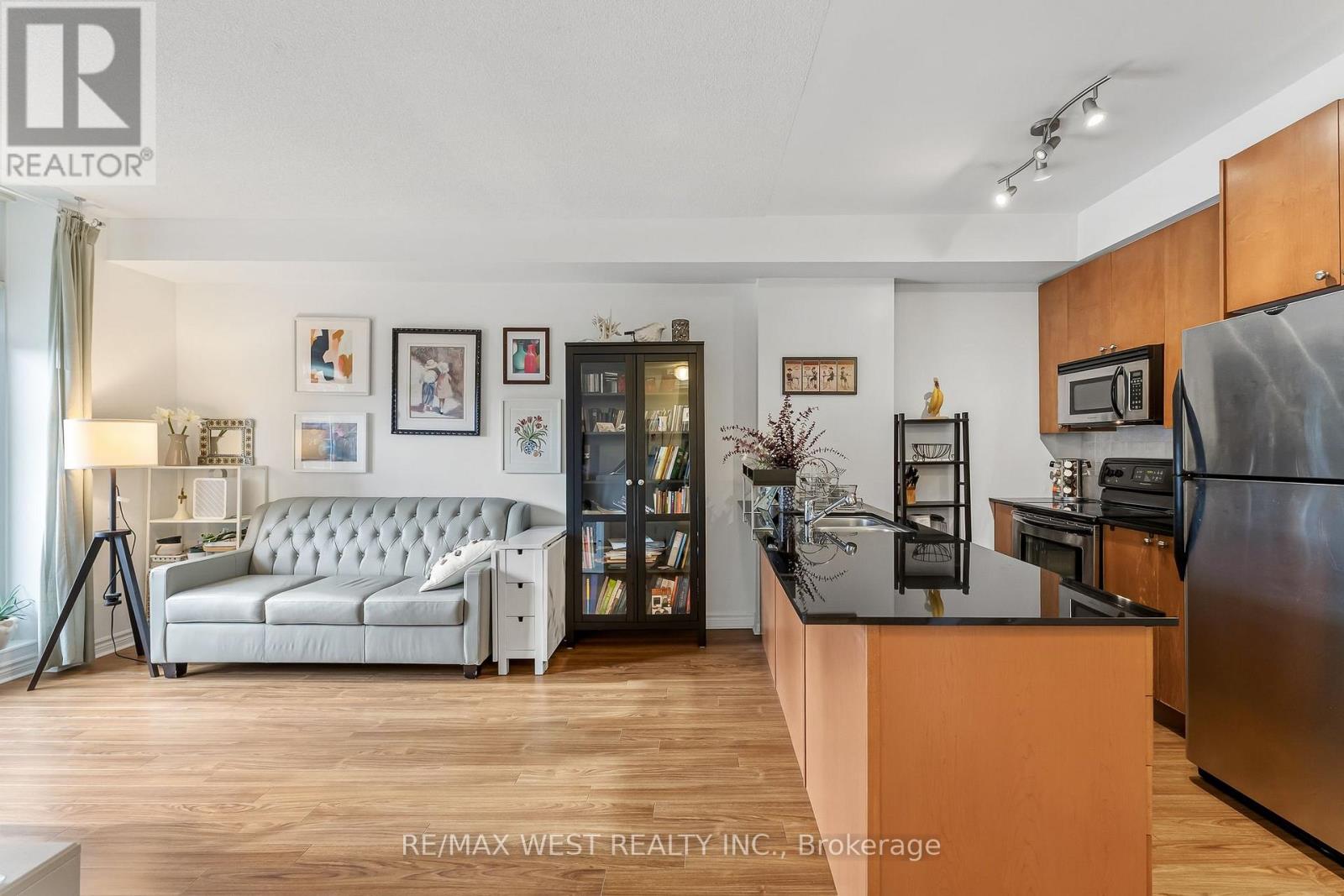 402 - 4196 Dundas Street W, Toronto, Ontario  M8X 0A3 - Photo 10 - W13813060