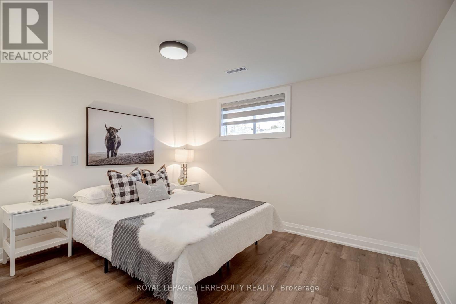 1280 Hart Crescent, Oakville, Ontario  L6H 2M5 - Photo 20 - W13813066