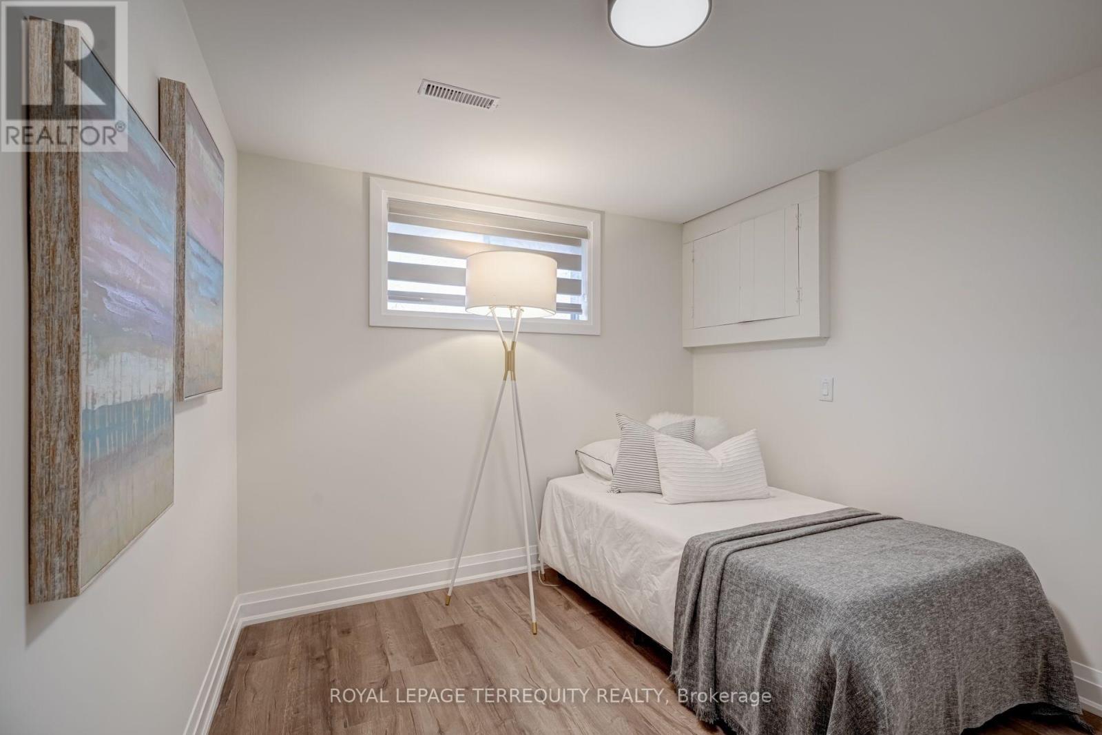 1280 Hart Crescent, Oakville, Ontario  L6H 2M5 - Photo 21 - W13813066